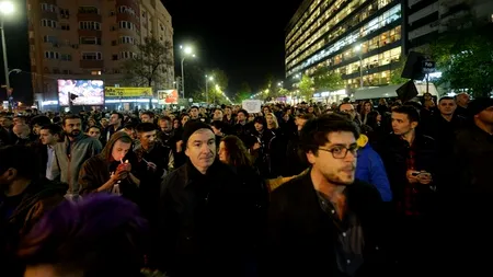 Politrucii merg pe vârfuri