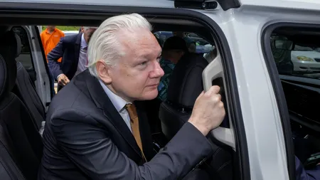 Julian Assange, ELIBERAT după semnarea unui acord de recunoaștere a vinovăției / Fondatorul WikiLeaks se întoarce în Australia