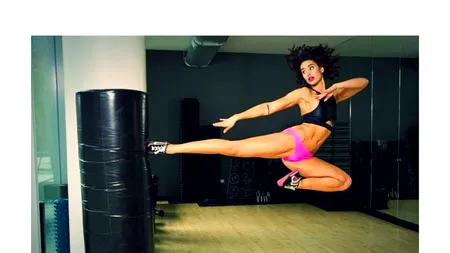 Fiica celebrului Van Damme a cucerit internetul: Cum pozează tânăra - FOTO 