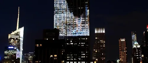 Imagini cu animale pe cale de dispariție au fost proiectate pe fațada Empire State Building din New York. Printre acestea s-a numărat și celebrul leu Cecil, ucis recent