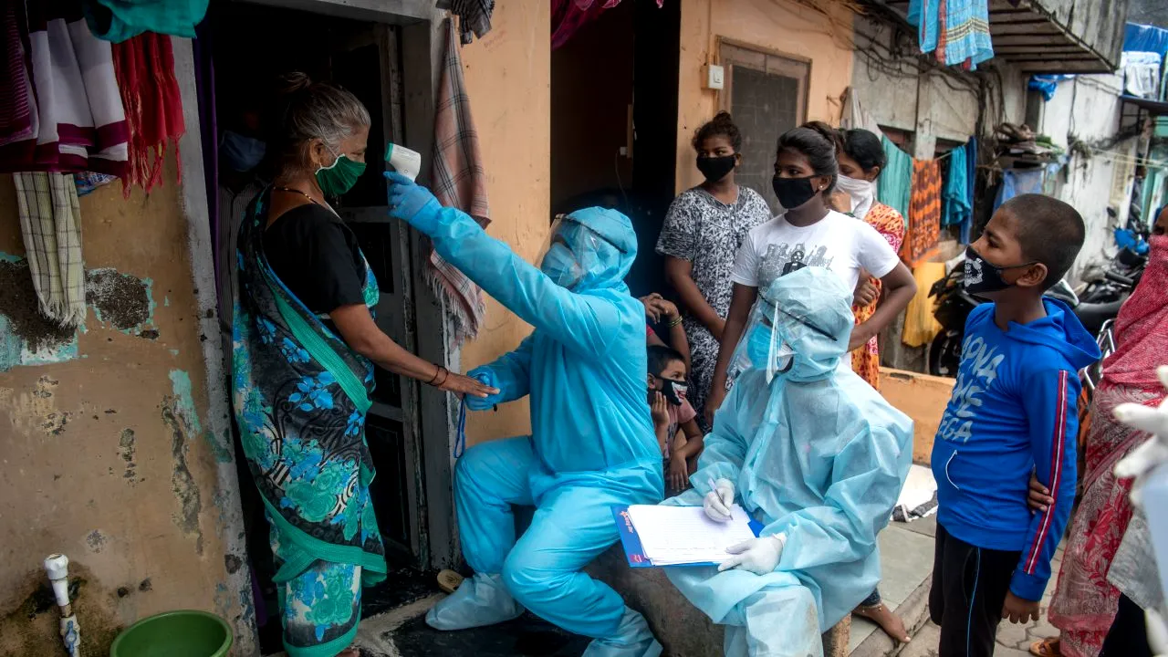 India înregistrează noi recorduri de cazuri COVID-19. Criza sanitară și cea umanitară se adâncesc pe măsură ce virusul SARS-CoV-2 face tot mai multe victime