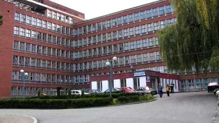 Medic din Hunedoara, urmărit penal după ce a cerut 500 de lei pentru a opera o adolescentă