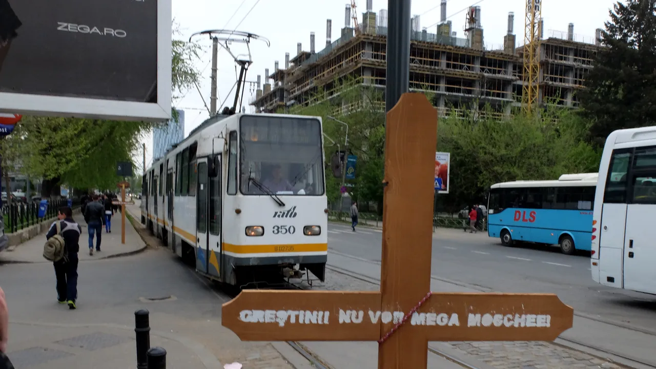 Crucile anti-moschee au ajuns la Parchet