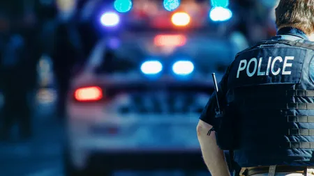 Ce erau, de fapt, zgomotele puternice pe care o femeie le auzea venind de sub CASĂ. Polițiștii au folosit inclusiv gaze lacrimogene