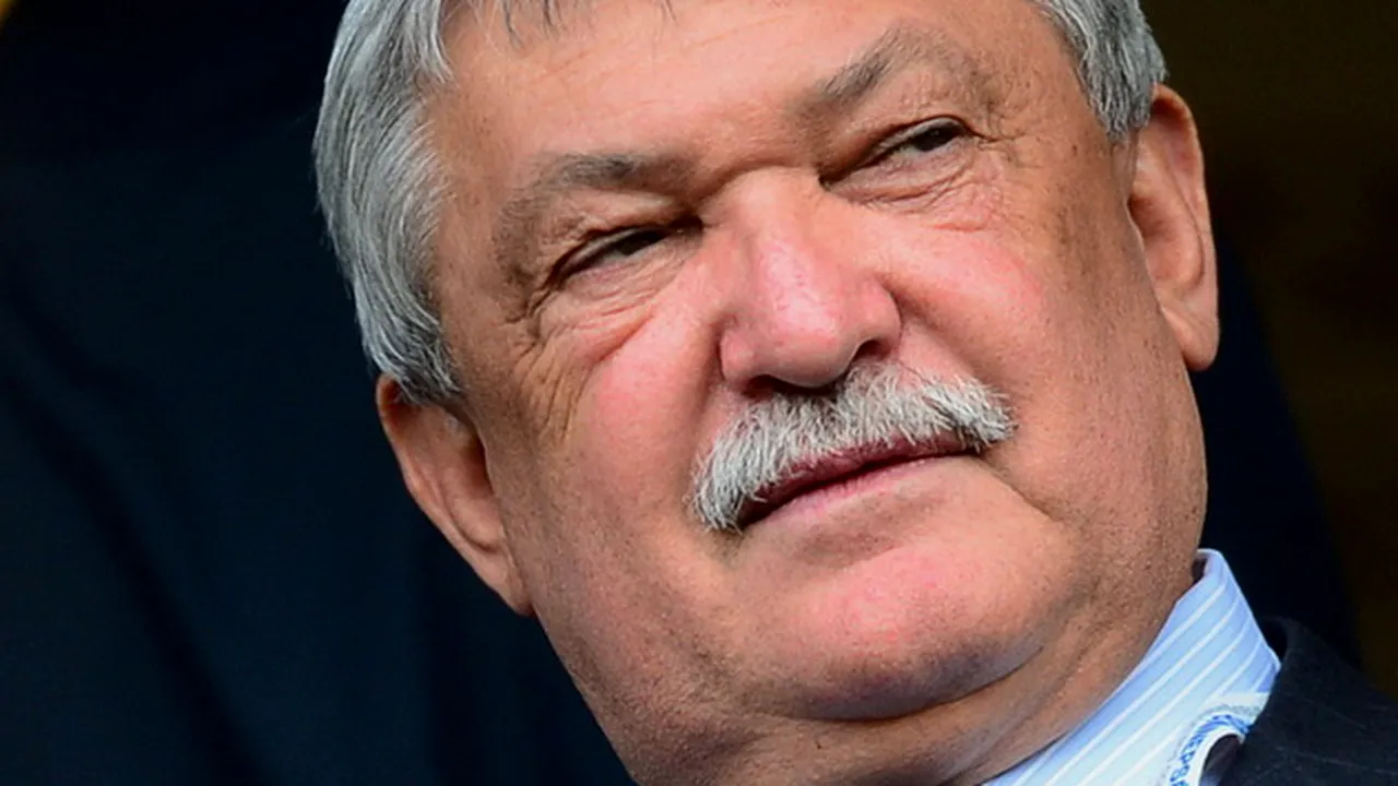 Cel mai bogat ungur a cumpărat două bănci în România