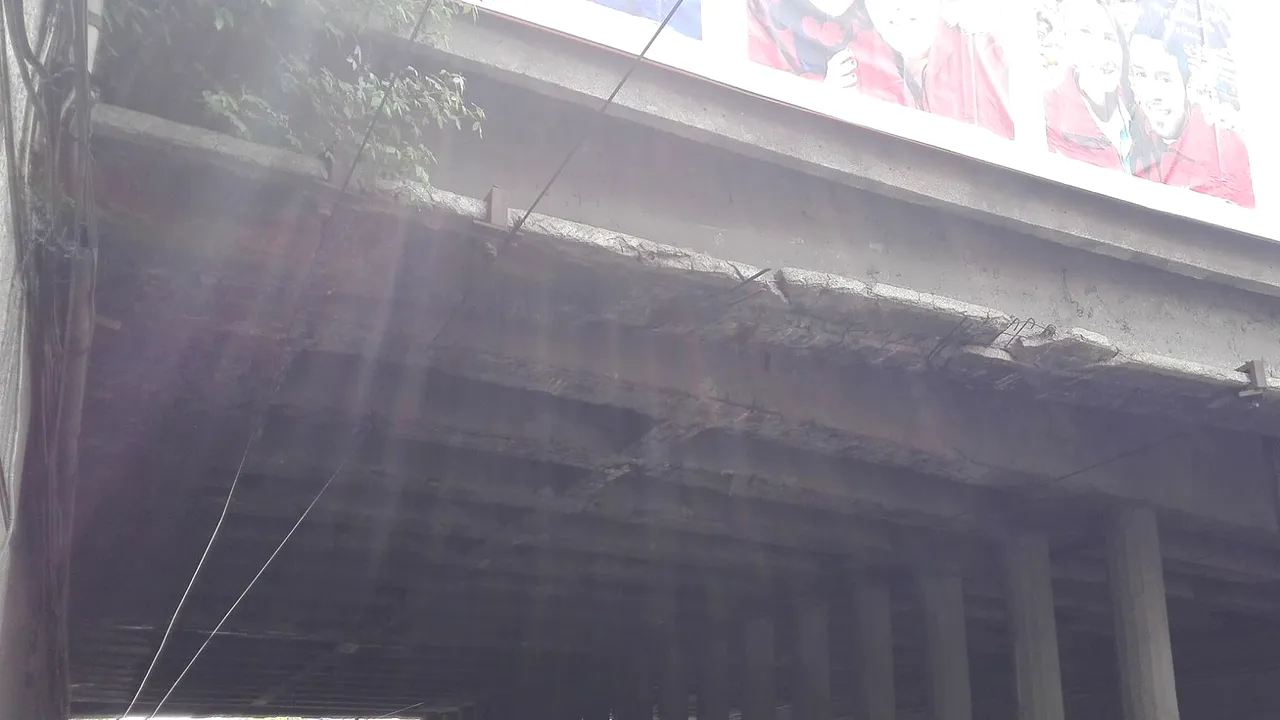 Cine ar putea reabilita un pod principal din Capitală, care stă să cadă. Ciucu, PNL: „E posibil să nu aibă habar de acest proiect