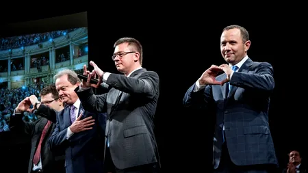 ALEGERI PARLAMENTARE 2012. MRU va lipsi din poza de familie a ARD la exit-poll-uri. Blaga a urcat în avion în ultimul moment