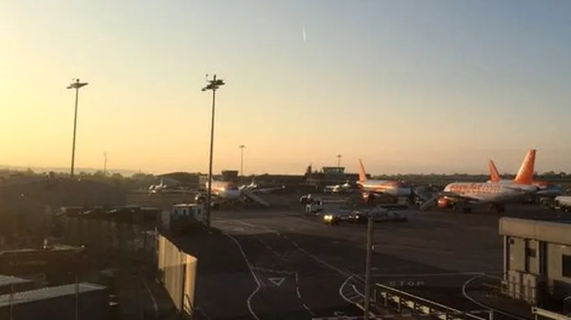 Un avion de pasageri a derapat și a ieșit de pe pistă, pe un aeroport din Marea Britanie. Anunțul companiei despre starea pasagerilor