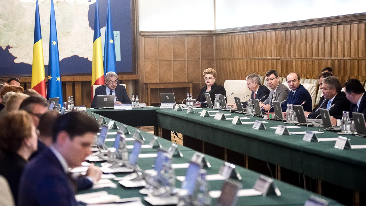 Angajații de la stat care pot primi sporuri de până la 75% la salariu. Proiect de hotărâre de guvern