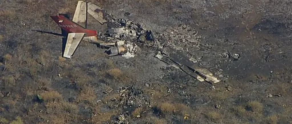 VIDEO: Șase oameni au murit pe loc, după ce avionul de mici dimensiuni în care se aflau s-a prăbușit, în apropiere de Los Angeles
