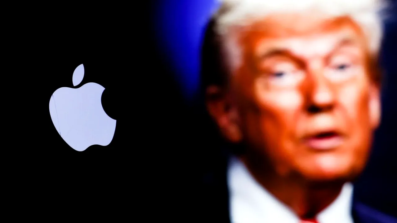 Apple a cedat în fața taxelor vamale ale lui TRUMP. Compania anunță investiții de 100 de miliarde de dolari în SUA