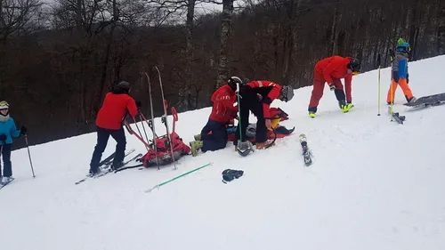O persoană a alunecat pe o porțiune de 200 de metri pe un versant din Munții Bucegi. Victima a suferit numeroase fracturi și contuzii