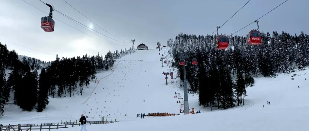 Pericol de accidente pe pârtiile de schi din Braşov. Zăpada a fost afectată de căldură