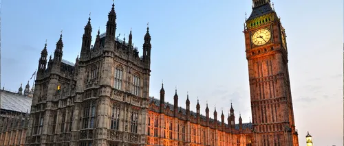Parlamentar britanic, arestat pentru viol. Acuzațiile au fost lansate de o fostă angajată a Parlamentului, care spune că a ajuns la spital după ce a fost violată