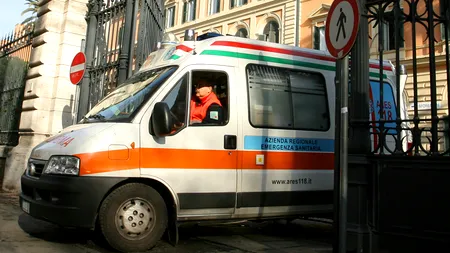 Un român din Italia a murit căzând de pe terasa unei clădiri, unde dormea pentru că în casă era cald