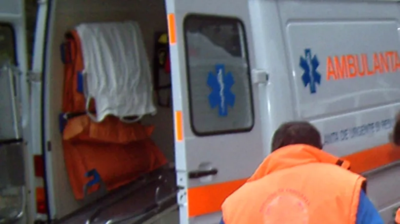 Copil de un și jumătate la spital după ce a căzut de la etajul al nouălea al unui bloc din Bacău