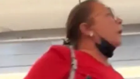 O FEMEIE de 60 de ani riscă 21 de ani de închisoare și o amendă de 355.000 $ după ce a generat un scandal monstru la bordul unui avion