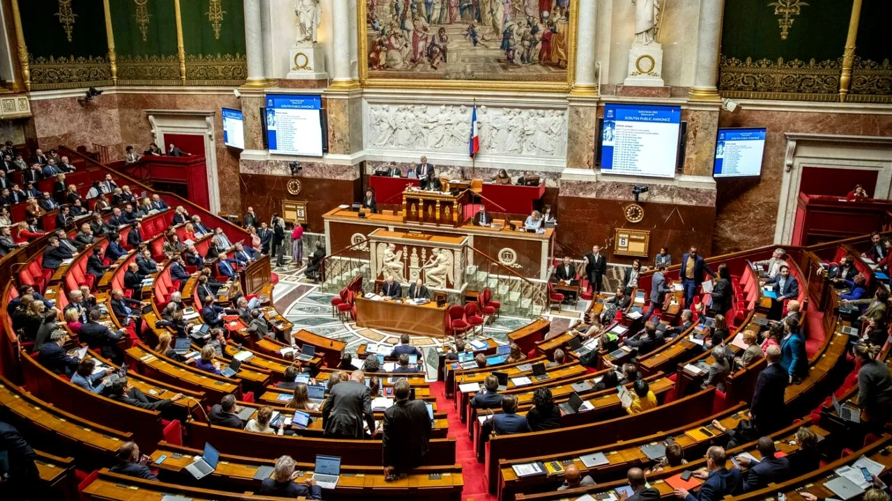 Parlamentul FRANȚEI a adoptat definitiv legea de urgență privind reconstrucția Arhipelagului Mayotte