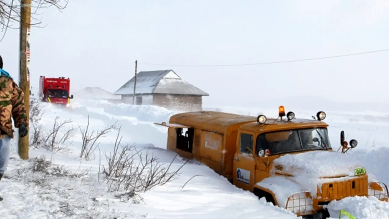 COD ROȘU de campanie. Județele afectate de ninsoare vor primi de la Guvern combustibil gratuit din rezervele de stat, la trei luni după ce s-a topit zăpada