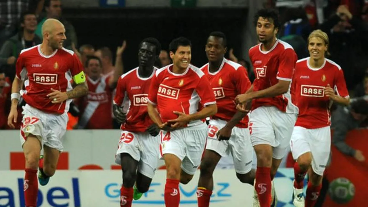 Caz ciudat la un club cunoscut din Belgia. Un fotbalist i-a dat bani antrenorului ca să joace