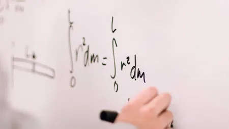 BAC 2022 | Cum se rezolvă subiecte de azi de la matematică, de la Bacalaureat