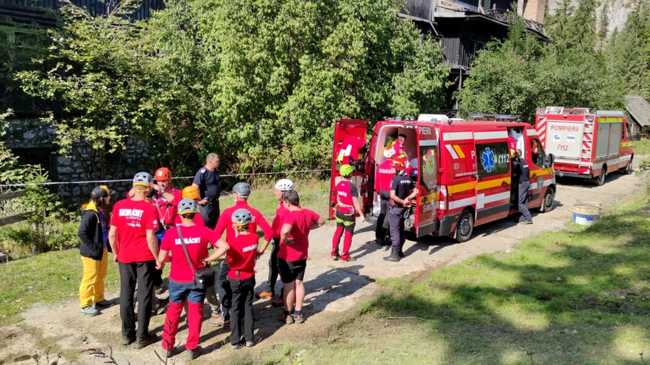 Bărbat lovit de o stâncă în Cheile Bicazului. Un elicopter SMURD a intervenit de urgență