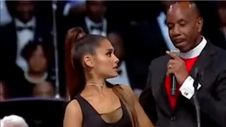 Ariana Grande, momente dificile la funerariile Arethei Franklin. Bill Clinton a sorbit-o din priviri, un pastor A PIPĂIT-O pe scenă. Cum explică episcopul, gestul indecent