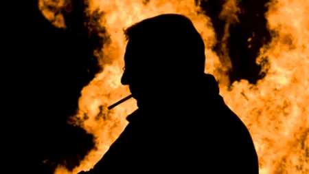 Un piroman din Galați, care a incendiat mai multe pubele, a fost prins