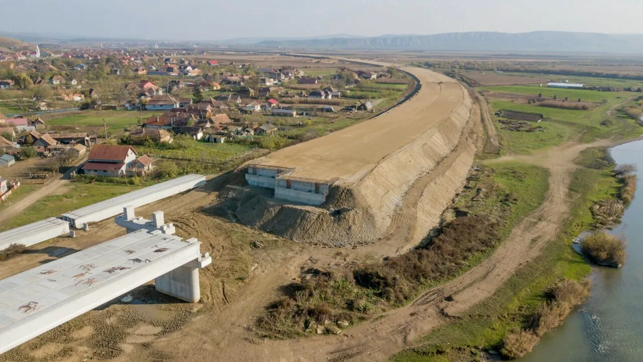 S-a semnat contractul pentru ultimul lot din Autostrada Transilvania. Suma uriașă plătită constructorilor germani și austrieci