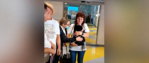 VIDEO | Scene emoționante: Copilul român luat de la părinţi de autorităţile din Danemarca a ajuns în brațele bunicilor. „Mathias mi-a recunoscut vocea, când ne-a văzut a început să râdă