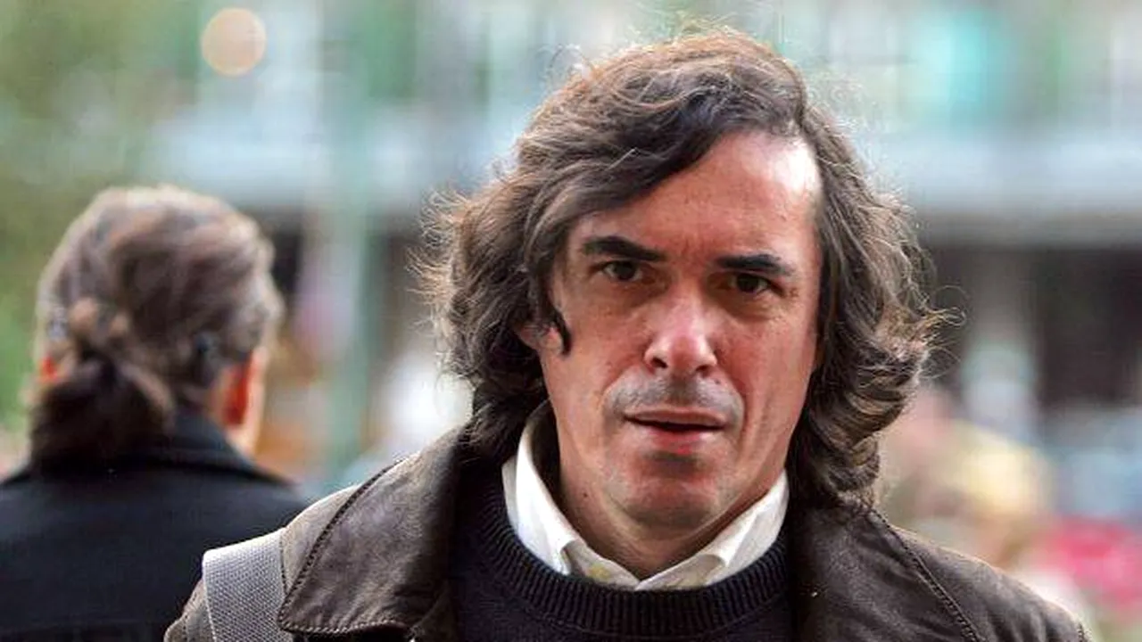 Mircea Cărtărescu, lămuriri cu privire la favoritul său din turul doi al alegerilor prezidențiale: Circulă pe Facebook mesajul meu din 2014. În contextul actual postarea mea devine caraghioasă