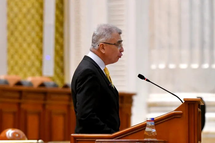 Petrișor Peiu, liderul senatorilor AUR „Pericolul din spatele programului SAFE costul dobânzilor!”