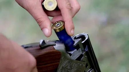 Urmărire cu focuri de armă la marginea unei păduri din Zalău: Braconierul ar fi încercat să îl omoare pe polițistul care îl urmărea 