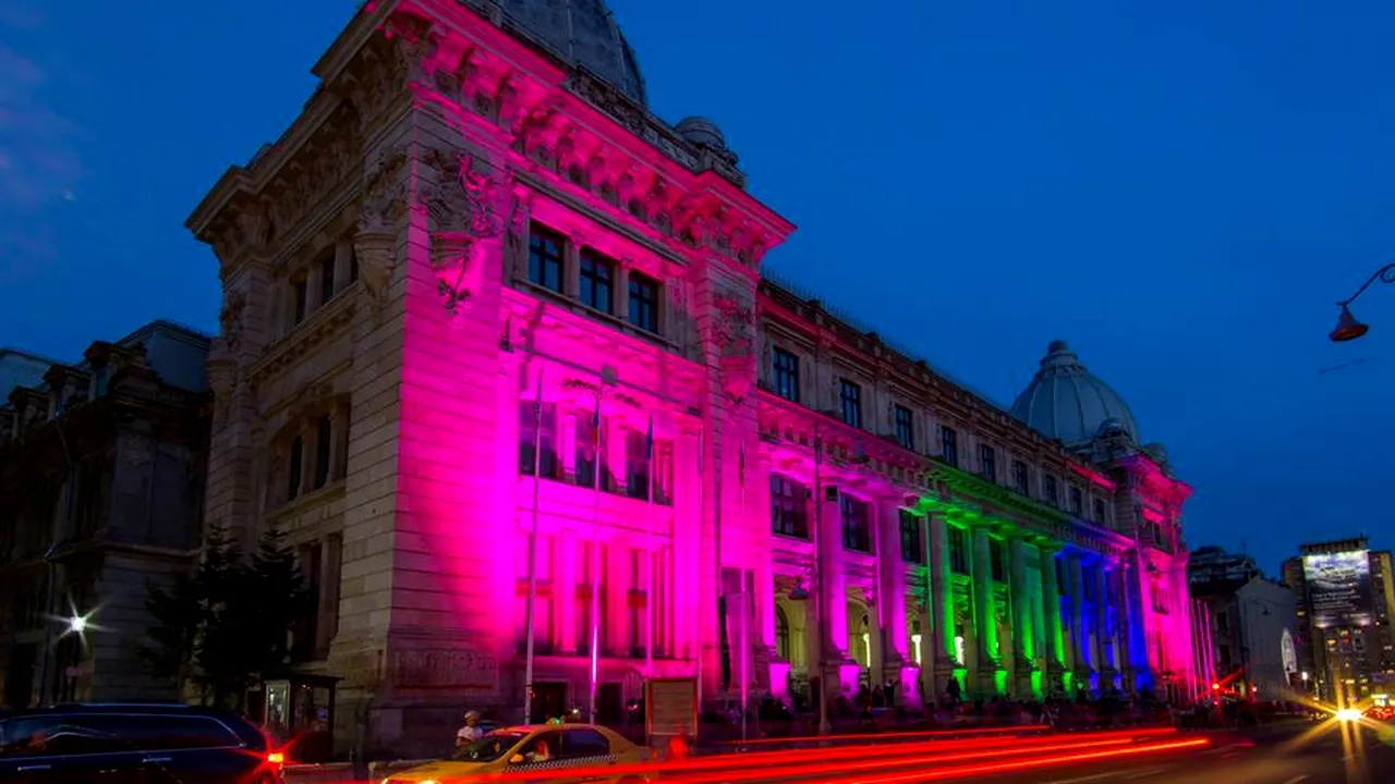 NOAPTEA MUZEELOR 2015. Demonstrație de mânuiri de arme și un concert al Fanfarei Jandarmeriei Române în program la Muzeul Național de Istorie a României