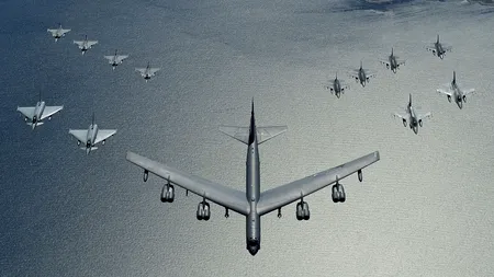 SUA le arată pisica lui Xi și Putin: bombardiere nucleare B-52 trimise în Coreea de Sud!