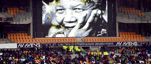 Corespondență din Johannesburg: Nelson Mandela, funeralii într-un oraș blocat de trafic și ploaie și printre scandări tribale. FOTO+VIDEO