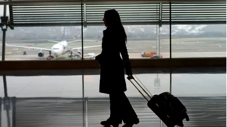 O româncă a mers în ANGLIA cu promisiunea de a lucra într-un magazin Pandora. Ce a fost pusă să facă, de fapt, când a ajuns acolo