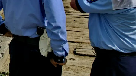Polițiști din Predeal, prinși în flagrant în timp ce luau mită de la un agent sub acoperire