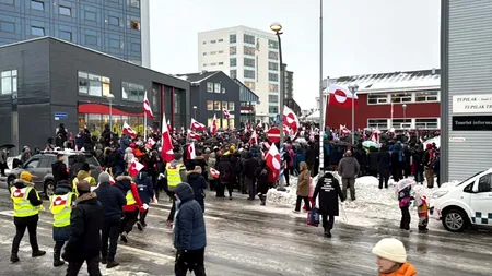 Odată cu protestele din Danemarca, și Groenlanda iese în stradă. Inuiții protestează în capitala Nuuk și îi cer lui Trump să se oprească