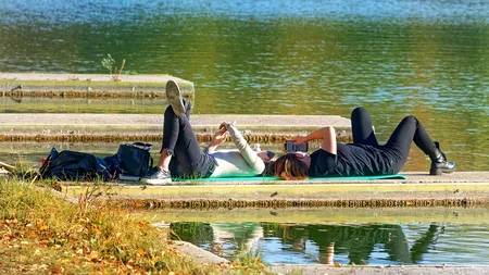 VREMEA în luna august, mai caldă decât în mod normal. În ce perioadă ne putem aștepta la caniculă