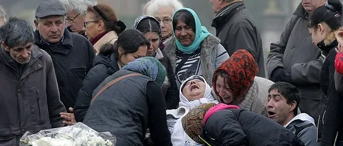 Fetița de etnie romă, pe care un primar francez a refuzat să o înmormânteze la el în localitate, a fost până la urmă înhumată. Imaginile durerii
