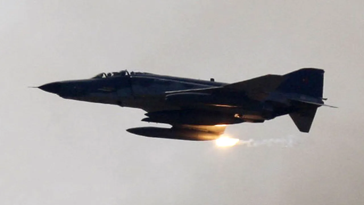 Reacția OFICIALĂ a Turciei după ce Siria i-a DOBORÂT un avion de vânătoare