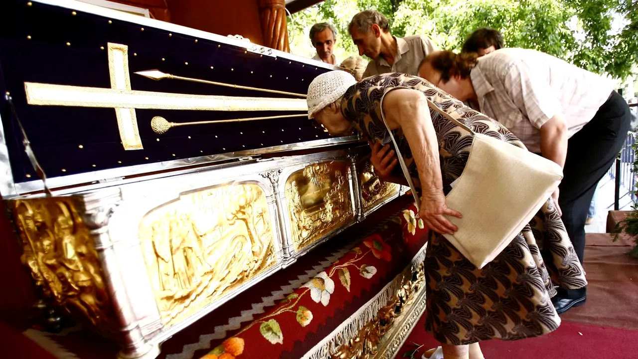 Primarul orașului Suceava: „Avem mărturii ale oamenilor care s-au vindecat graţie trecerii moaştelor Sf. Ioan cel Nou prin curtea spitalelor”