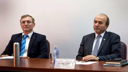 Cerere de AMÂNARE în procesul în care Lazăr contestă revocarea din funcție. Toader: „Toată lumea are o părere bună despre sine