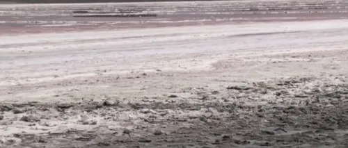 Cel mai sărat lac din România a secat. Movila Miresii s-a transformat într-un câmp de cristale