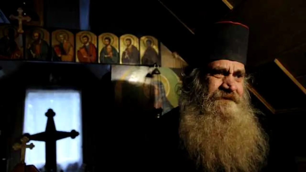 A MURIT „pustnicul zăpezii” din Brașov. Călugărul Ioan Onufrie a trecut la cele veșnice cu câteva zile înainte de a împlini 70 de ani