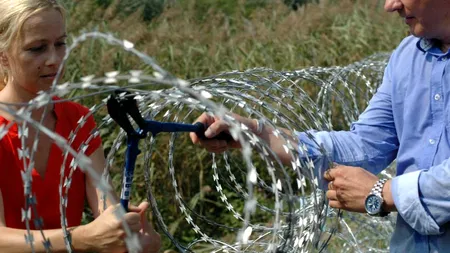 Poliția a arestat un lider al opoziției ungare care a tăiat gardul de la frontieră