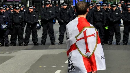 Zeci de mii de persoane manifestează la Londra împotriva austerității