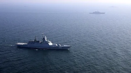 Țara care a pierdut una dintre cele mai mari și moderne nave de război. S-a RĂSTURNAT într-un port