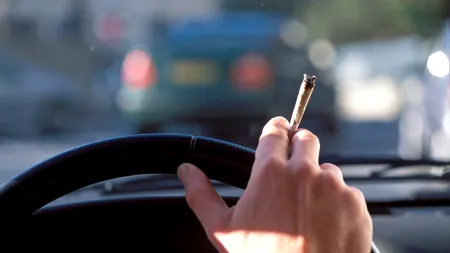 Isprava unui tânăr de 24 de ani din Dolj: A condus drogat, fără permis, iar apoi și-a dat foc într-o benzinărie